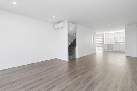 Photo of property in 40 Memorial Park Lane, Hobsonville, Auckland, 0618