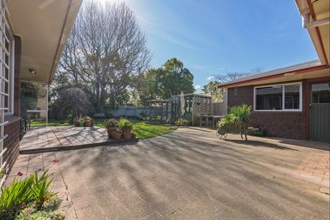 Photo of property in 9 Panako Place, Awapuni, Palmerston North, 4412