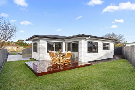 Photo of property in 116a Racecourse Road, Waiuku, 2123