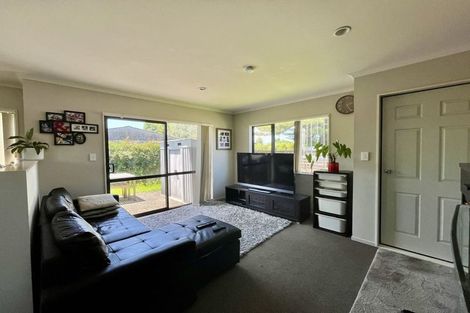 Photo of property in 5 Waipani Road, Te Atatu Peninsula, Auckland, 0610