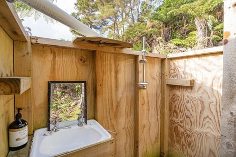 Photo of property in 25 Orchard Road, Hahei, Whitianga, 3591