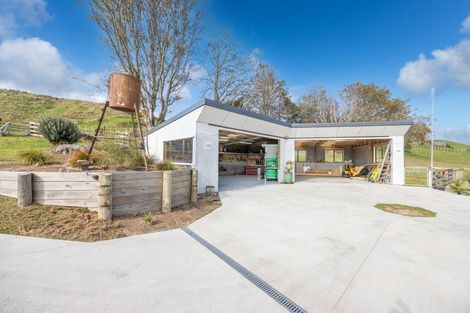 Photo of property in Glover Road, Hawera, 4610