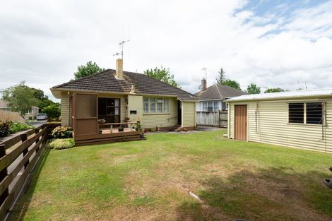 Photo of property in 51 Kenney Crescent, Fairfield, Hamilton, 3214