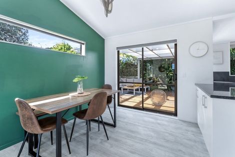 Photo of property in 1 Mohua Street, Waikanae, 5036