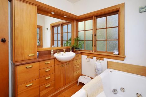 Photo of property in 337c Avonhead Road, Avonhead, Christchurch, 8042