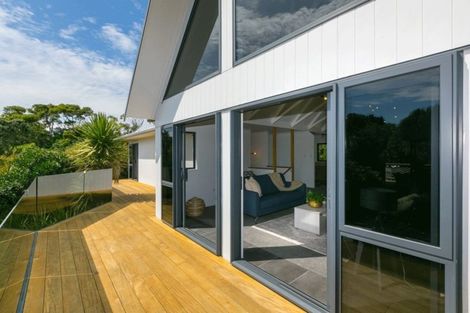 Photo of property in 2 Motukari Place, Onaero, Waitara, 4383