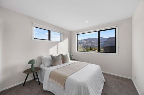 Photo of property in 60 Kirimoko Crescent, Wanaka, 9305