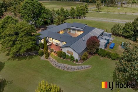 Photo of property in 31 Church Road, Ardmore, Papakura, 2582