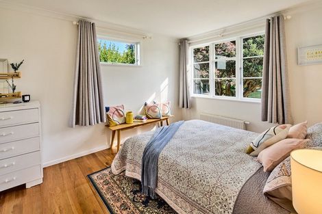 Photo of property in 41 Raroa Terrace, Tawa, Wellington, 5028