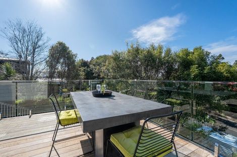 Photo of property in 22 Maori Hut Road, Red Beach, 0932