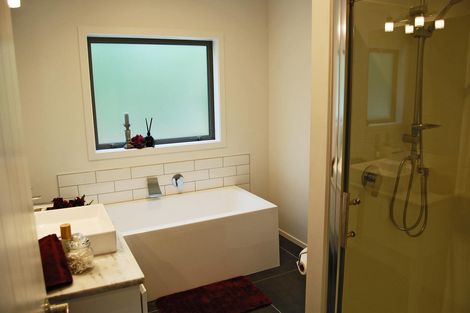 Photo of property in 7 Mountain Road, Kaiwaka, Maungaturoto, 0587