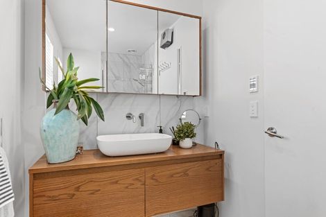 Photo of property in 1/47 Beachville Road, Redcliffs, Christchurch, 8081