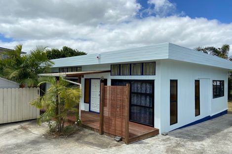 Photo of property in 74 Priestley Drive, Bucklands Beach, Auckland, 2014