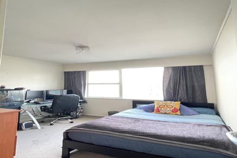 Photo of property in 48 Valley View Road, Glenfield, Auckland, 0629