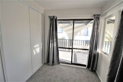 Photo of property in 44 Kervil Avenue, Te Atatu Peninsula, Auckland, 0610