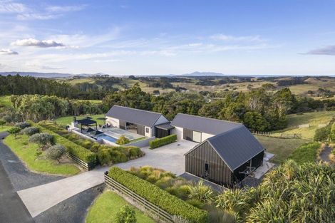Photo of property in 34 Aroha Road, Te Arai, Wellsford, 0975