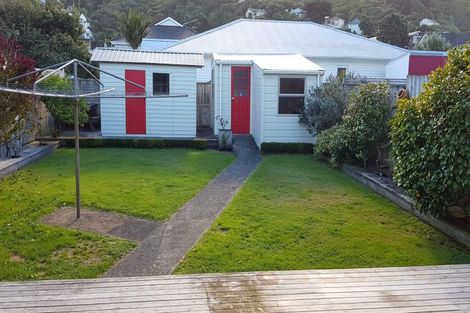 Photo of property in 288 The Parade, Island Bay, Wellington, 6023