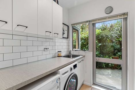 Photo of property in 7 Dorothy Road, Laingholm, Auckland, 0604