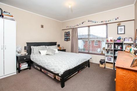 Photo of property in 2/51 Girrahween Drive, Totara Vale, Auckland, 0629