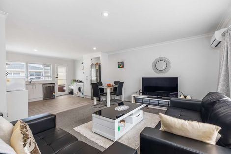 Photo of property in 3/9 Onslow Road, Papakura, 2110