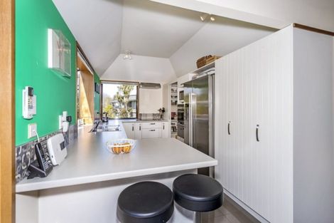 Photo of property in 27 Dovedale Avenue, Ilam, Christchurch, 8041