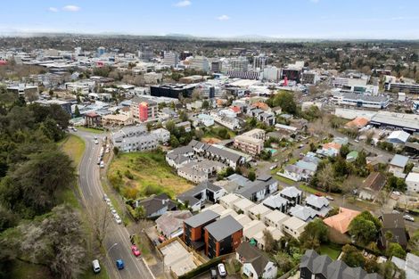 Photo of property in 3/12 Ruakiwi Road, Hamilton Lake, Hamilton, 3204