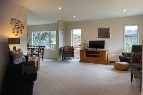 Photo of property in 32 Carroll Place, Owhata, Rotorua, 3010