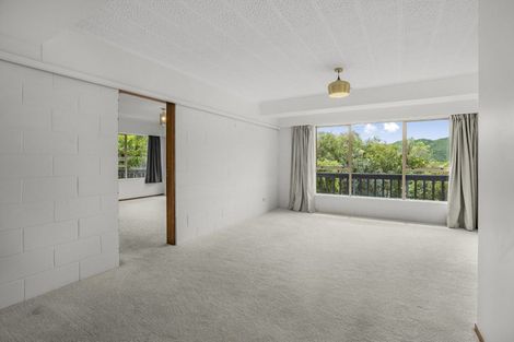 Photo of property in 55 Waitohu Road, York Bay, Lower Hutt, 5013