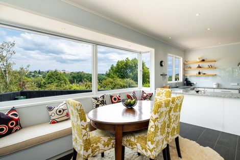 Photo of property in 13 Awarua Crescent, Havelock North, 4130