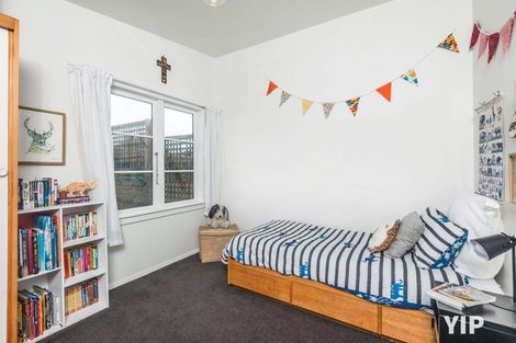 Photo of property in 11 Lyndfield Lane, Newlands, Wellington, 6037