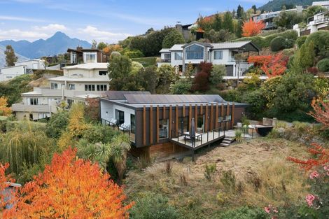 Photo of property in 5c Aspen Grove, Fernhill, Queenstown, 9300