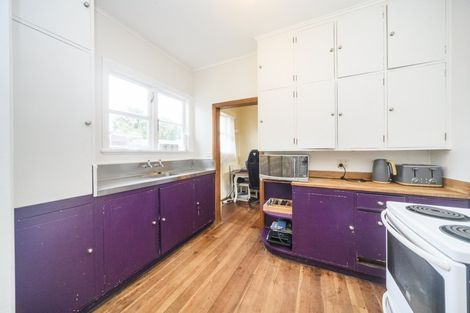 Photo of property in 534 Featherston Street, Roslyn, Palmerston North, 4414