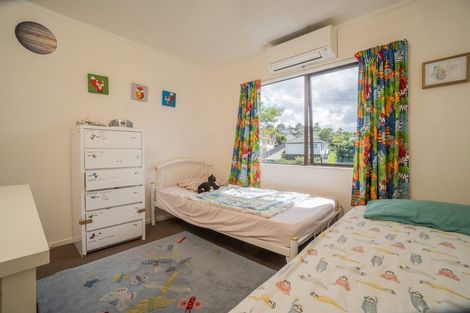 Photo of property in 52 Gallony Avenue, Massey, Auckland, 0614