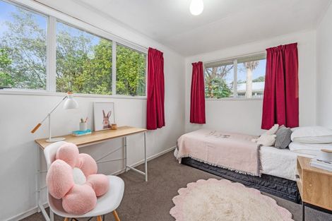 Photo of property in 26 Halswell Crescent, Westbrook, Palmerston North, 4412