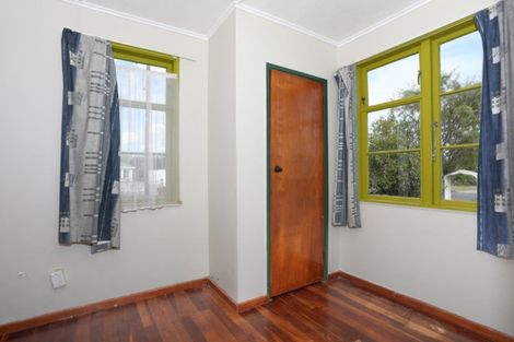 Photo of property in 17 Lyon Street, Marton, 4710