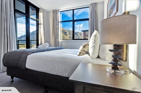 Photo of property in Wyndham Gardens Apartments, 411/30u Red Oaks Drive, Frankton, Queenstown, 9300