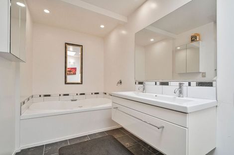 Photo of property in 11b Awarua Crescent, Havelock North, 4130