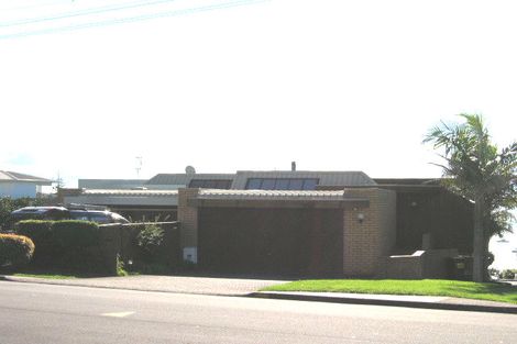 Photo of property in 2/15a Takutai Avenue, Bucklands Beach, Auckland, 2012