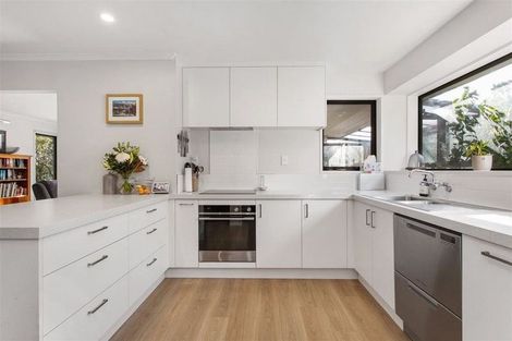 Photo of property in 1/124 Hamilton Avenue, Ilam, Christchurch, 8041