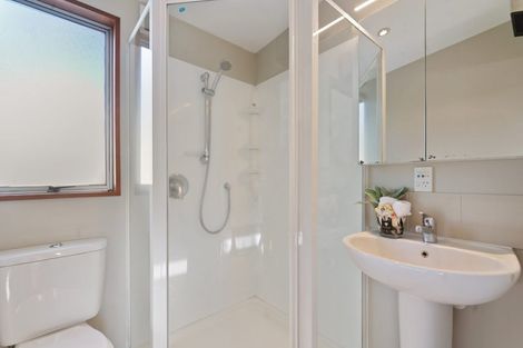 Photo of property in 17 Brockworth Place, Riccarton, Christchurch, 8011