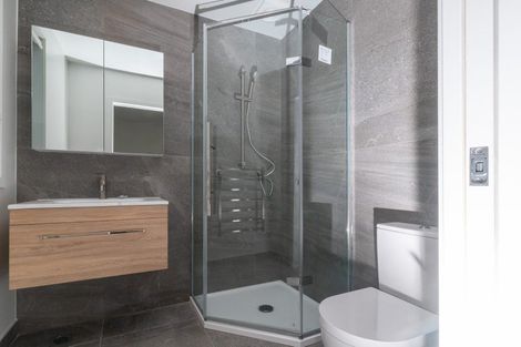 Photo of property in 2/56 Salisbury Road, Birkdale, Auckland, 0626