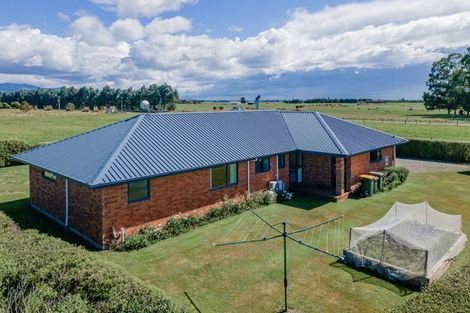 Photo of property in 46 Lucks Road, Waimate, 7980