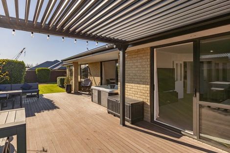 Photo of property in 47 Factory Road, Belfast, Christchurch, 8051