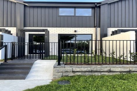 Photo of property in 3/41 Kervil Avenue, Te Atatu Peninsula, Auckland, 0610