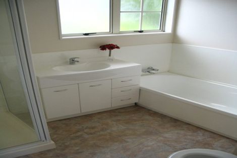 Photo of property in 1/193 Eskdale Road, Birkenhead, Auckland, 0626