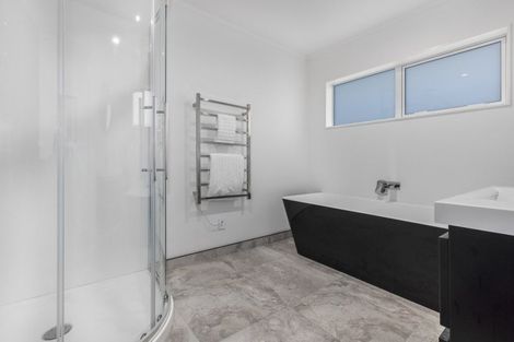 Photo of property in 11 Botany Lane, Whitby, Porirua, 5024