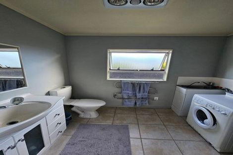 Photo of property in 38 Alexander Street, Cockle Bay, Auckland, 2014