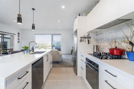 Photo of property in 110 Hamiora Street, Matarangi, 3592