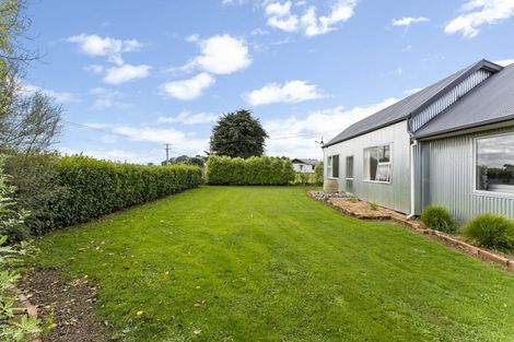 Photo of property in 129 Parewanui Road, Bulls, 4894