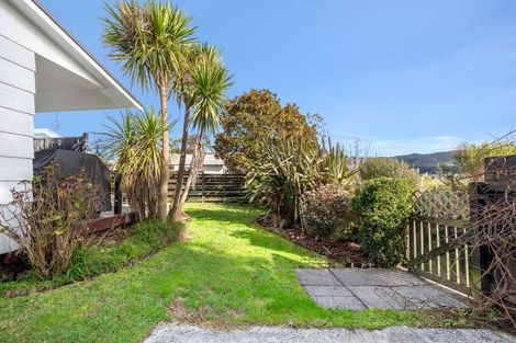Photo of property in 35b Aquarius Drive, Kawaha Point, Rotorua, 3010